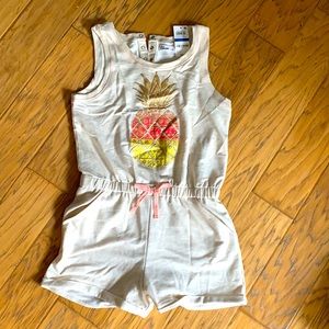One-piece outfit